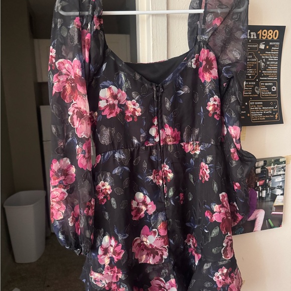 Chic Floral Black and Pink Blouse dress - Picture 1 of 4